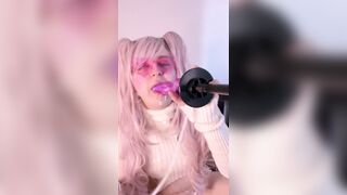 PINK FEMBOY DOING ORAL JOB TO SEX MACHINE