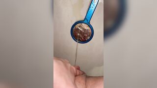 Trans dude pissing on mirror