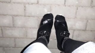 I cum at the bus stop during the time that expecting for the bus