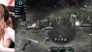 cute trans gamer beauty plays league of legends nakeddd! so prettyyy