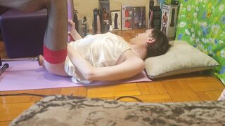 The screwing machine is nearly tearing my booty apart, it feels so worthy