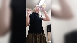 Jackie Drinks Her Own Urinate!