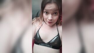 Showing off in my shiny underclothing and telling u in norwegian what I wish u to do with me