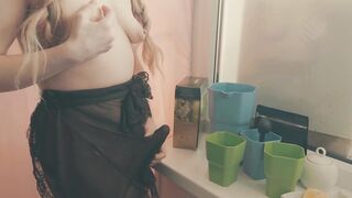 That babe made a cappuccino for her boss using a magic wand