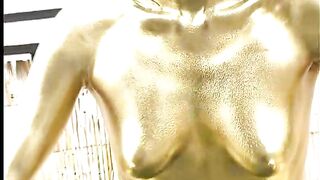 Complete painted in golder color