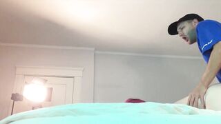 Pizza Dude Delivers Knob to Tranny