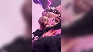 Holi papi soy Johana tu chica sumisa ven y suscríbete a mi canal ????????????