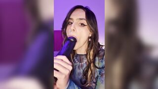 CUM OOZES DOWN AS SEX-TOY CHURNS WILD AROUSAL THROUGHOUT HER CONSTRICTED BUTT