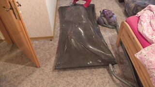 Siliconedoll get vacuumed in Vacbed with hands