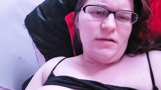 Amy Shows off her Little Body for U