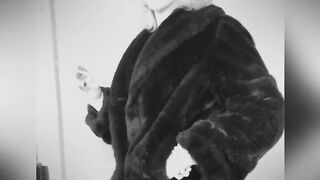 Smokin' in yiff coat.