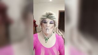 I don't like smokin'.... little