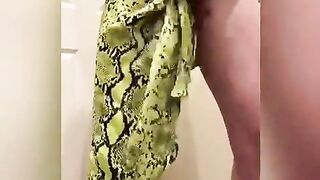 Large Butt Trans Beauty Cums In Suit