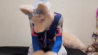 Remi x D.Va struggles in her self-slavery