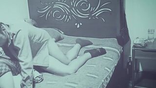 patas al hombre a travesti culona