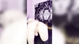 Thick butt widen wide on the daybed ?