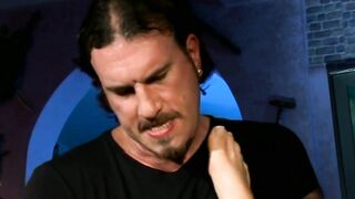 Hawt tranny likes white shlong