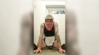 Sissy maid screws sex-toy