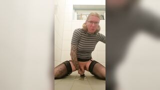 Sissy floozy is lascivious