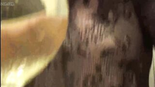 Aged Nude CD Doxy pissing like a cutie