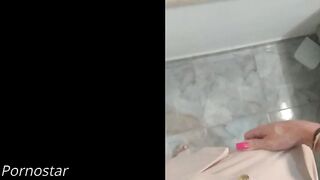 Paloma Veiga com seu brinquedinho mole ^.^