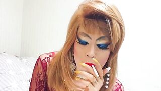 transsexual niclo sexy makeup smokin'